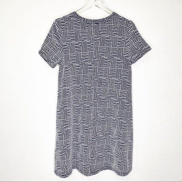 Zara Short Sleeve A Line Dress - Picture 5 of 5
